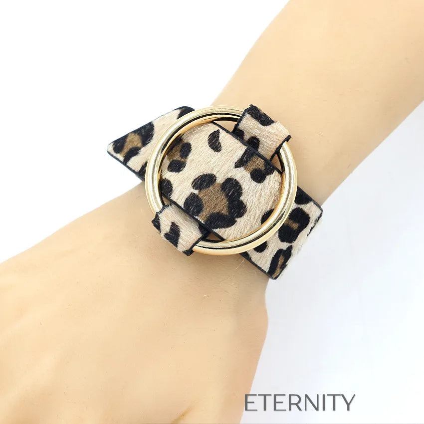 Pulseras de Piel Animal Print con Hebilla Circular Dorada ETERNITY