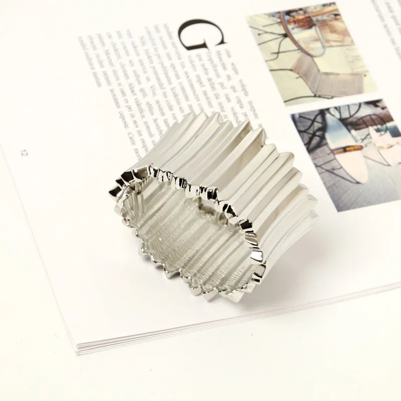 Brazalete "Ribbed Flare" ETERNITY - Diseño Plisado