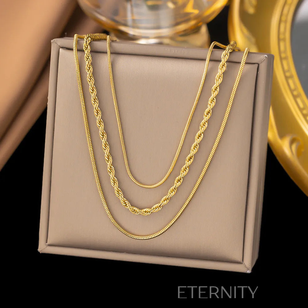 Collar Triple Layer Chic Dorado Cadenas Dorado Unica Acero Inoxidable ETERNITY