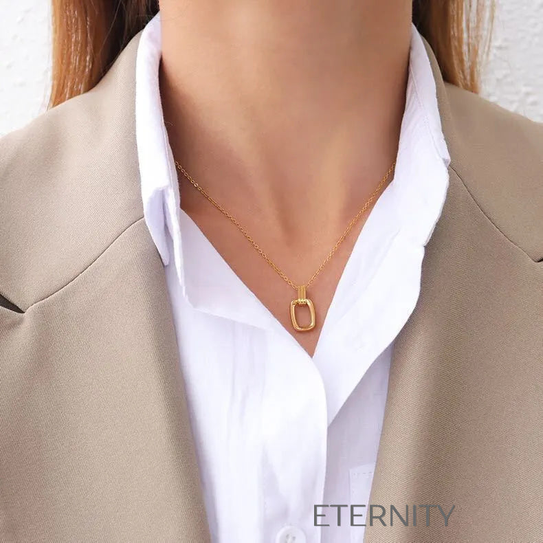 Collar Geometric Minimalist con Dije de Eslabón Rectangular en Oro Cadenas Dorado Unica Acero Inoxidable ETERNITY