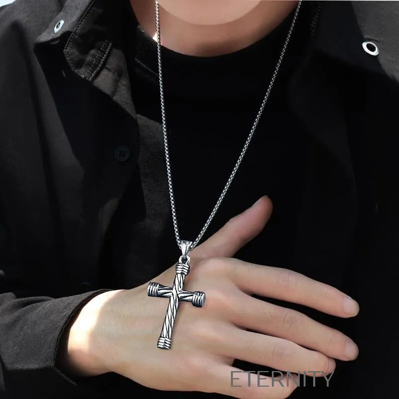 Collar con Dije de Cruz Industrial Texturizada en Acero Cadenas Plateado Unica Acero Inoxidable ETERNITY