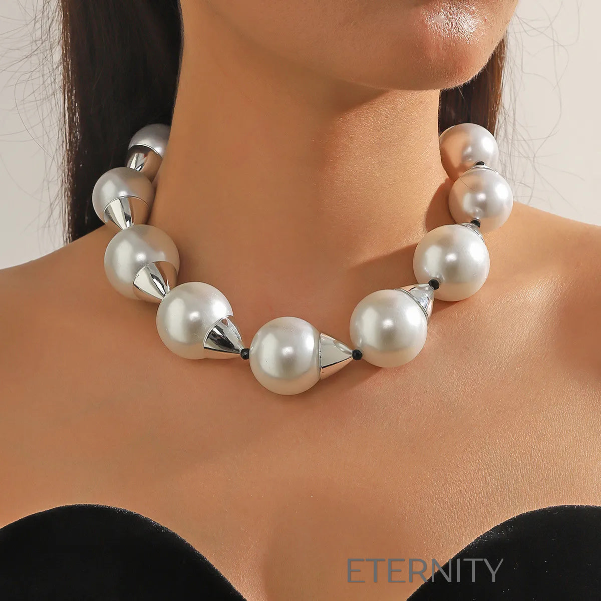 Collar de Perlas XL Majestic Pearl con Detalles de Conos Dorados Cadenas Dorado Unica Acero Inoxidable ETERNITY