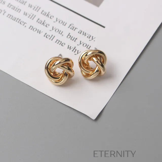 Zarcillos Eternal Knot en Baño de Oro Zarcillos Dorado Unica Acero Inoxidable ETERNITY