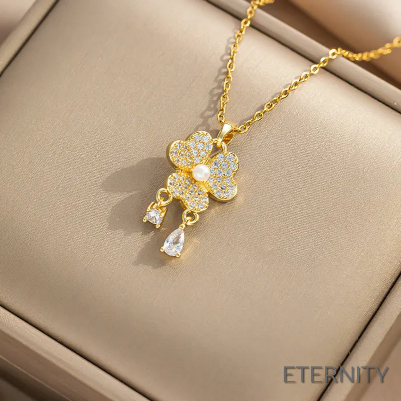 Cadena Dorado con Diseño de Flores Luminosas con Perla y Colgantes de Cristal - ETERNITY