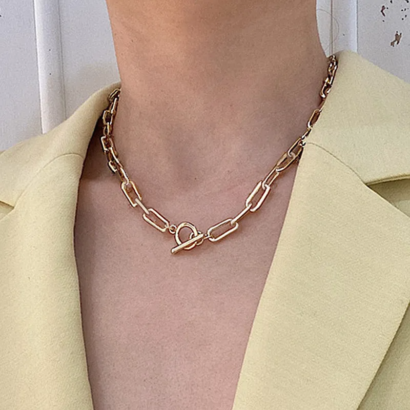 Cadena Casual para Mujer: Cadena Gruesa con Cierre de Palanca - ETERNITY
