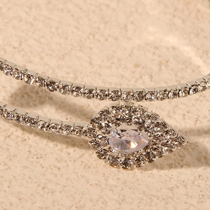Pulsera Femenina con Circonitas y Dije de Gota Luminoso - ETERNITY
