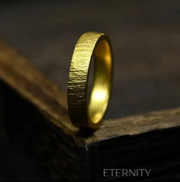Anillo Golden Bark de Banda Texturizada en Oro  Anillos Dorado Ajustable Acero Inoxidable  ETERNITY