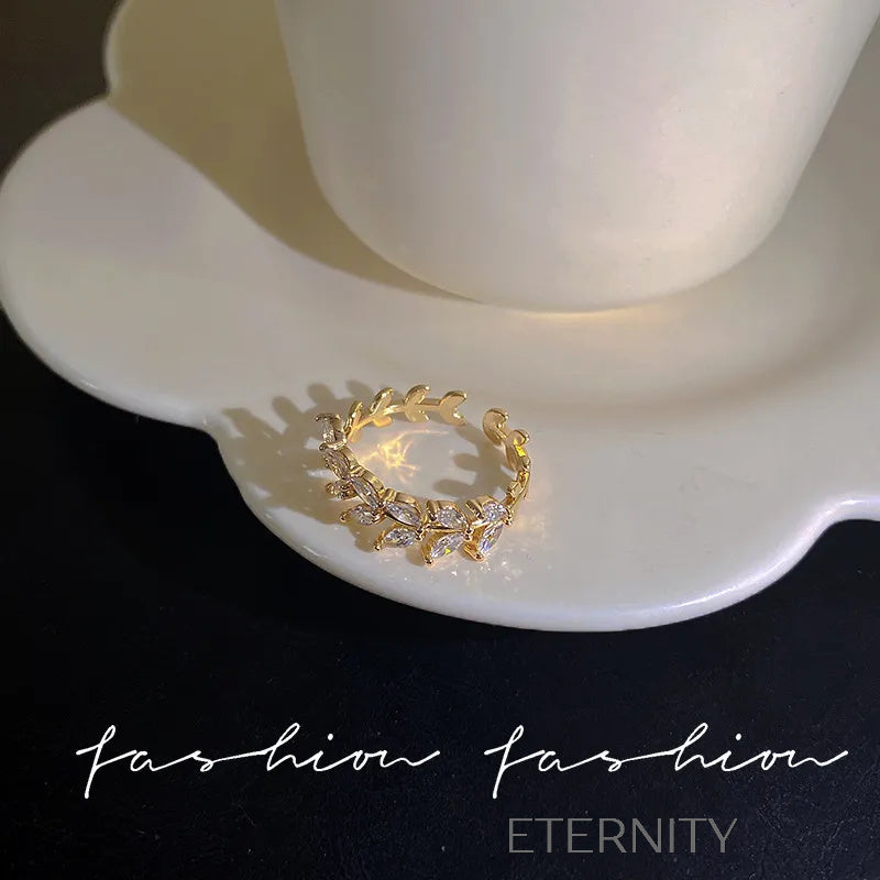Anillos Ajustables de Lujo con Cristales y Detalles Nacarados  Anillos Dorado Ajustable Acero Inoxidable  ETERNITY