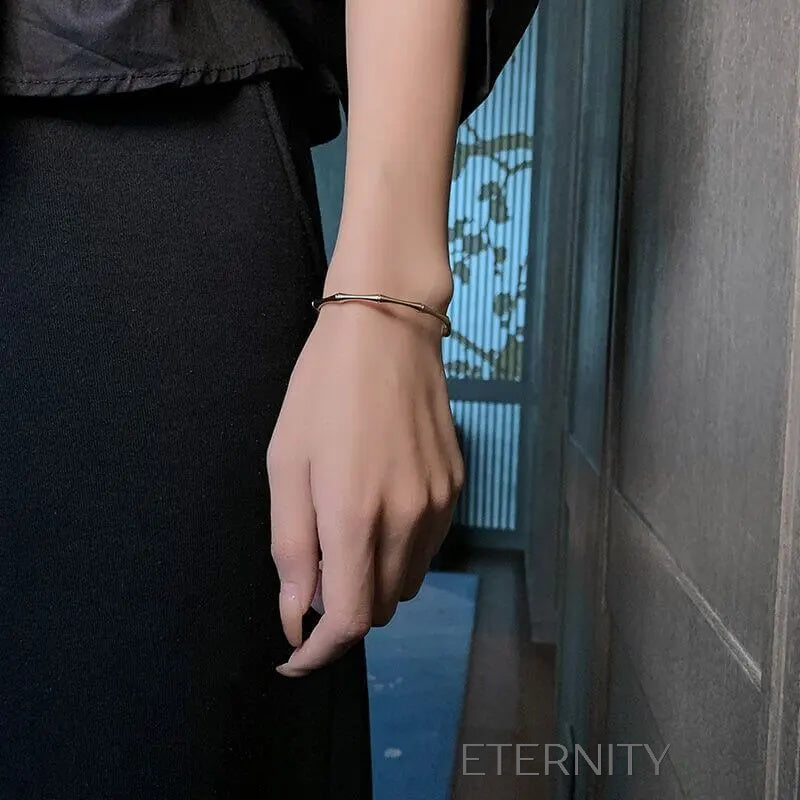 Brazalete Abierto Bamboo Path Orgánico  Brazaletes Dorado Unica Acero Inoxidable  ETERNITY