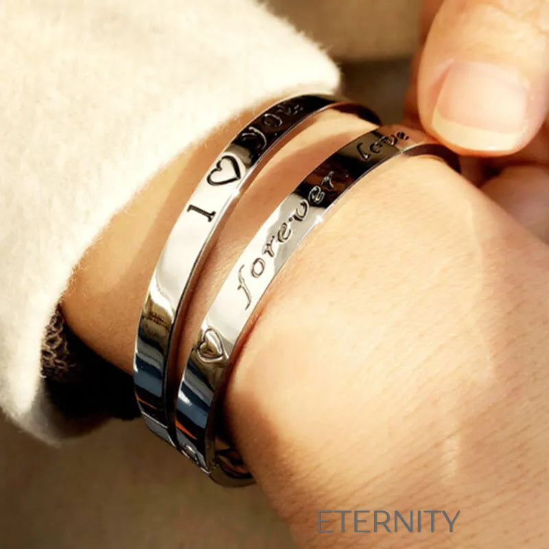Brazalete metálico grabado con mensajes de amor Brazaletes Plateado Unica Acero Inoxidable  ETERNITY