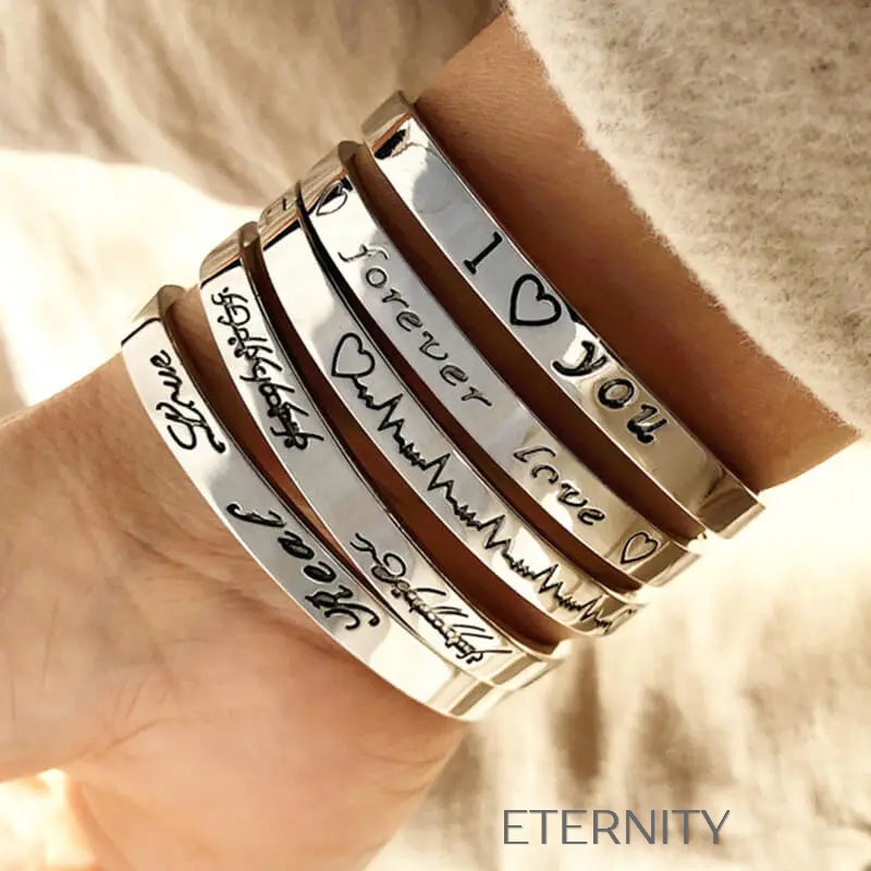 Brazalete metálico grabado con mensajes de amor Brazaletes Plateado Unica Acero Inoxidable  ETERNITY
