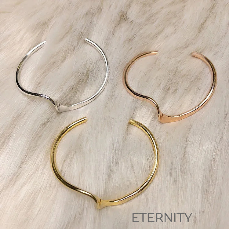 Brazalete Liquid Flow Ondulado  Brazaletes Dorado Unica Acero Inoxidable  ETERNITY