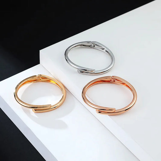 Brazalete "Sleek Orbit" ETERNITY - Minimalismo Fluido