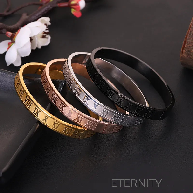 Brazalete Rígido de Acero con Números Romanos Grabados  Brazaletes Negro 8mm Acero Inoxidable  ETERNITY