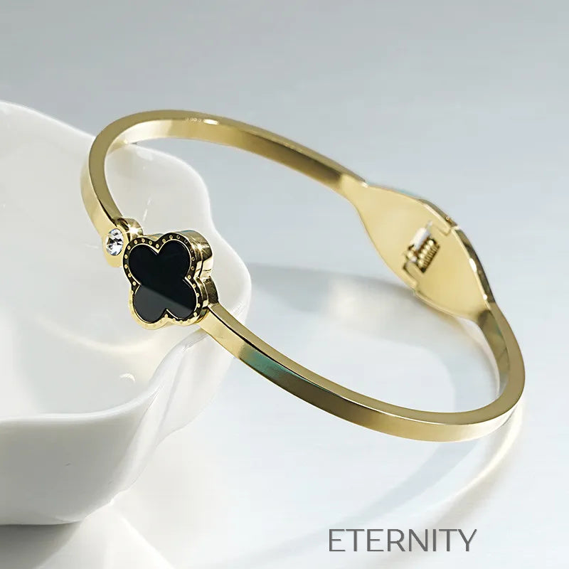 Brazalete Rígido Trébol con Nácar y Circones  Brazaletes Dorado Unica Acero Inoxidable  ETERNITY
