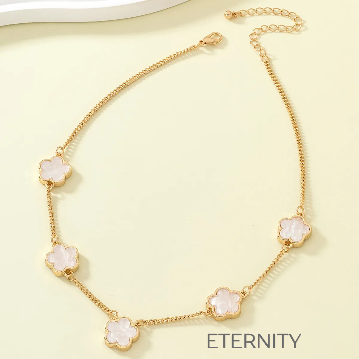 Set de Collar Black Clover en Oro  Brazaletes Negro Unica Acero Inoxidable  ETERNITY