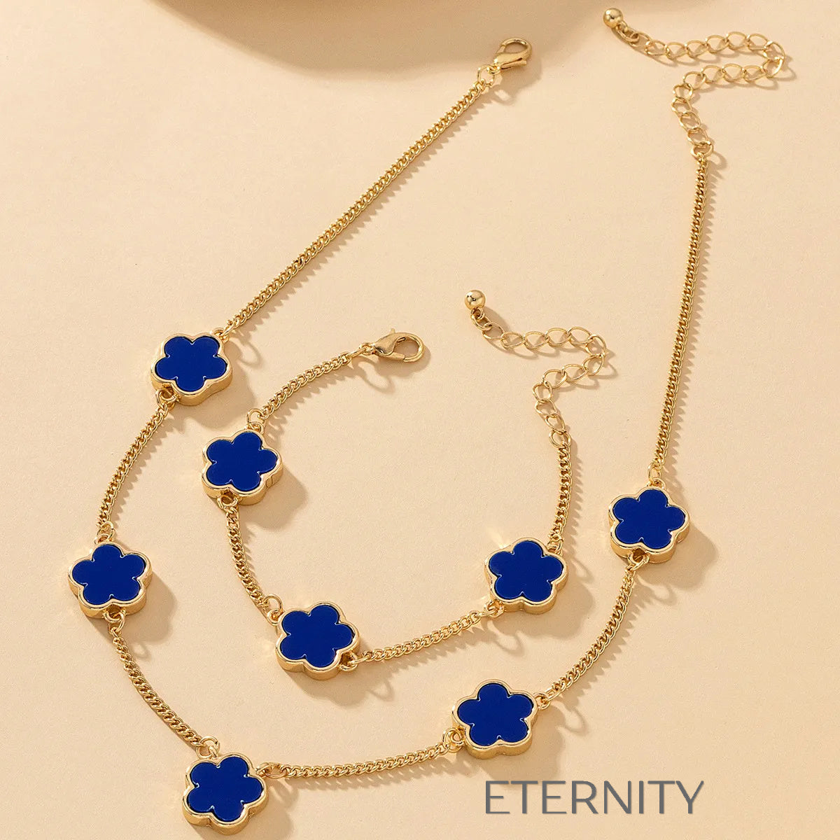 Set de Collar Black Clover en Oro  Brazaletes Negro Unica Acero Inoxidable  ETERNITY