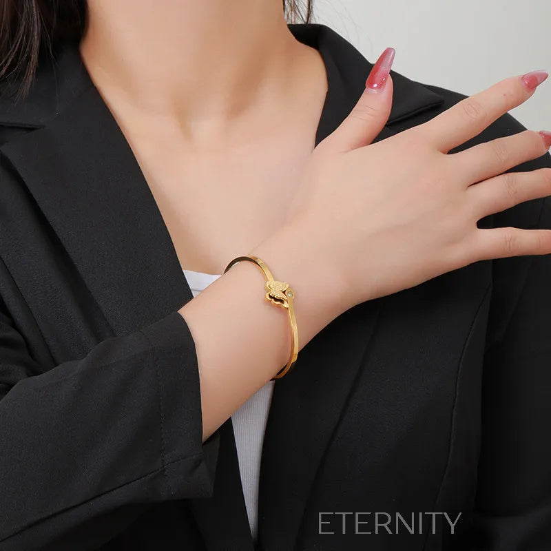 Brazalete Nacre Monarch de Mariposa  Brazaletes Dorado Unica Acero Inoxidable  ETERNITY