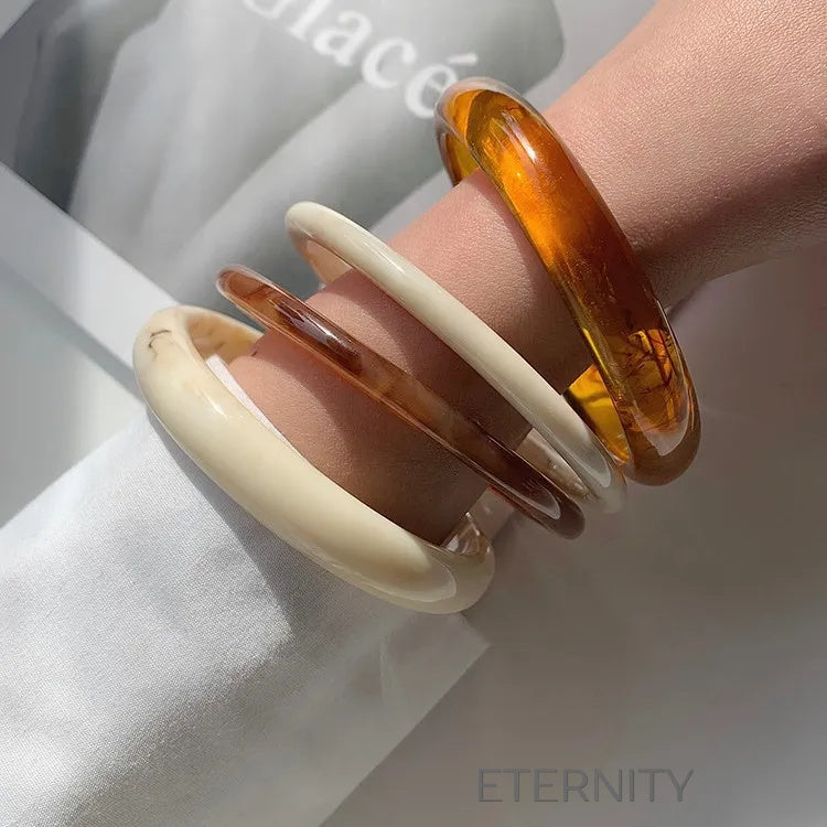 Brazaletes Rígidos Nostalgic Resin Estilo Retro en Tonos Ámbar y Crema  Brazaletes Ambar Unica Acero Inoxidable  ETERNITY