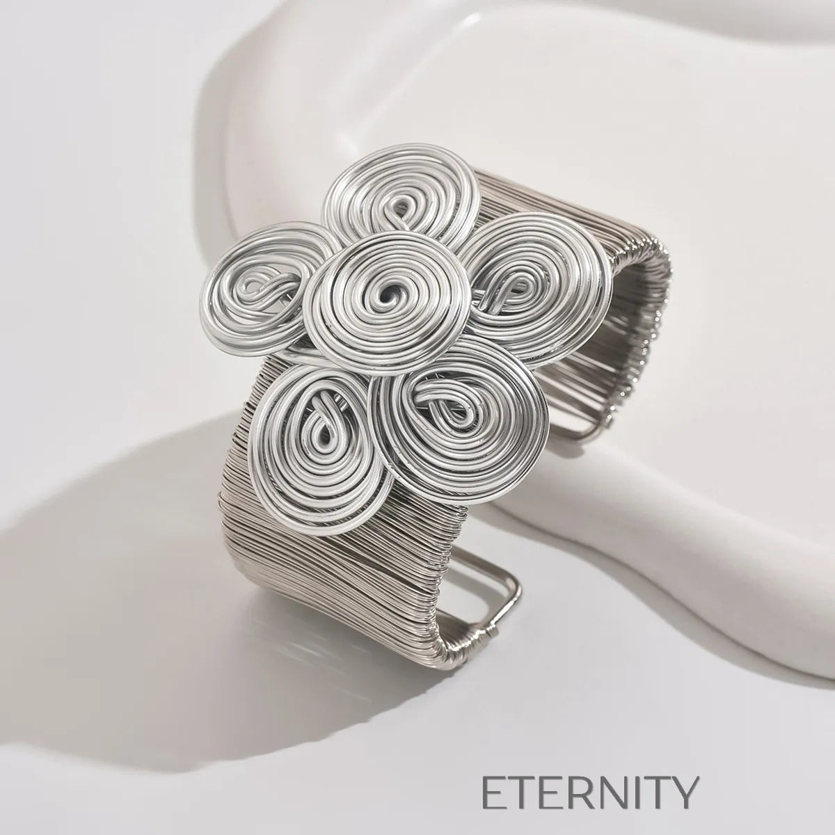 Pulseras doradas y plateadas con diseño floral artístico Brazaletes Dorado Unica Acero Inoxidable  ETERNITY