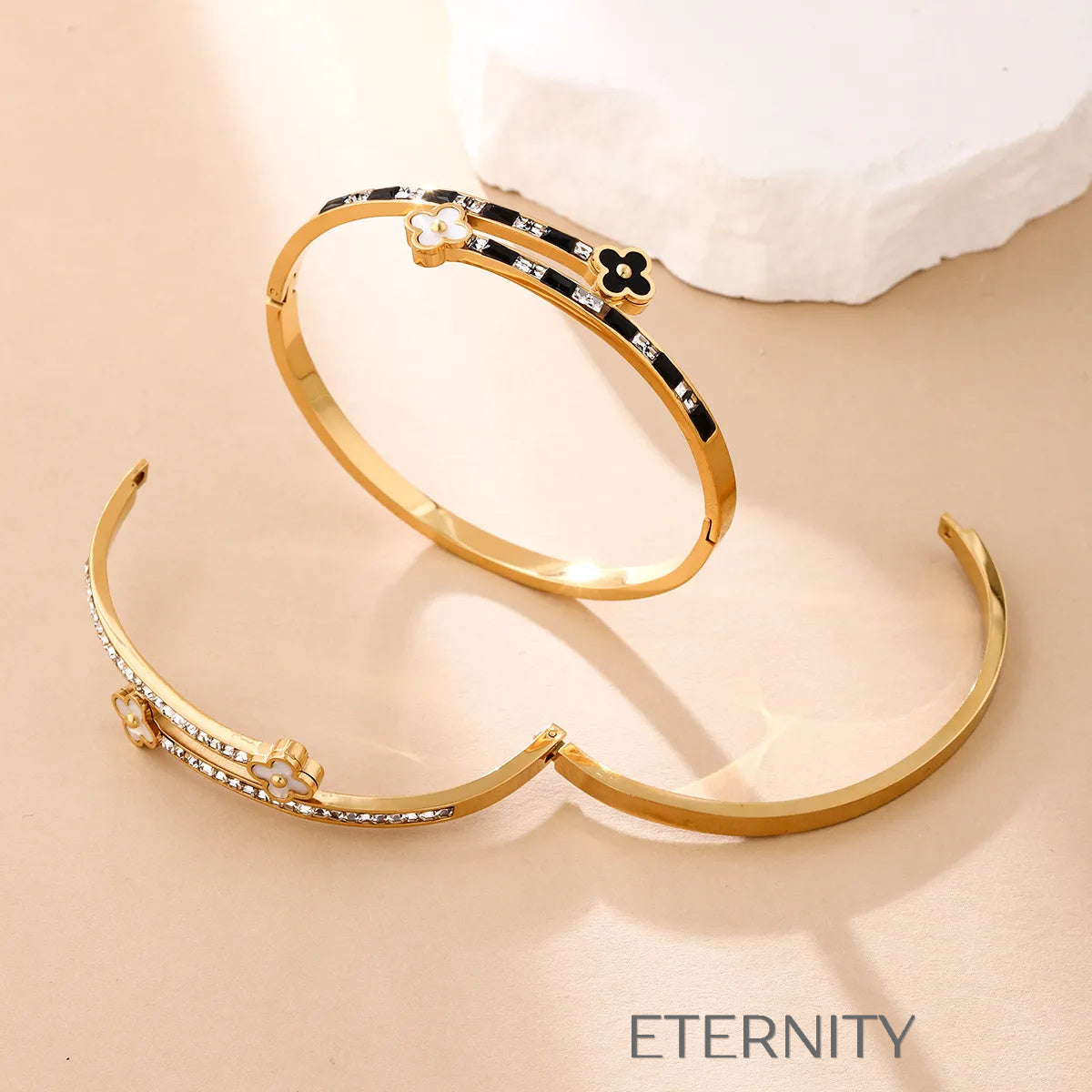 Brazalete Lucky Clover Trébol y Cristales  Brazaletes Dorado Unica Acero Inoxidable  ETERNITY
