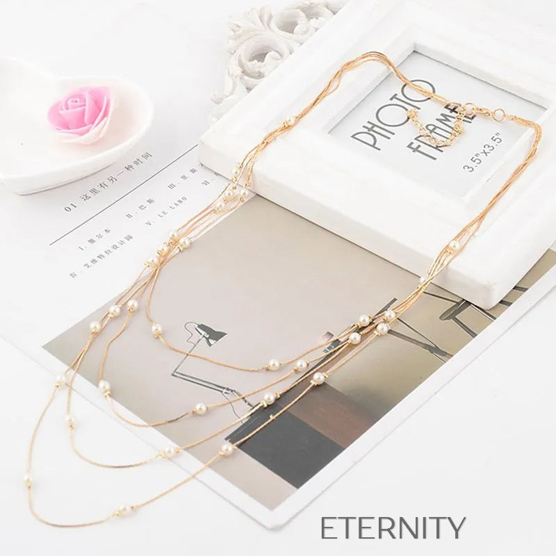 Collar de Cuatro Capas con Perlas Delicadas en Baño de Oro  Cadenas Dorado Unica Acero Inoxidable  ETERNITY