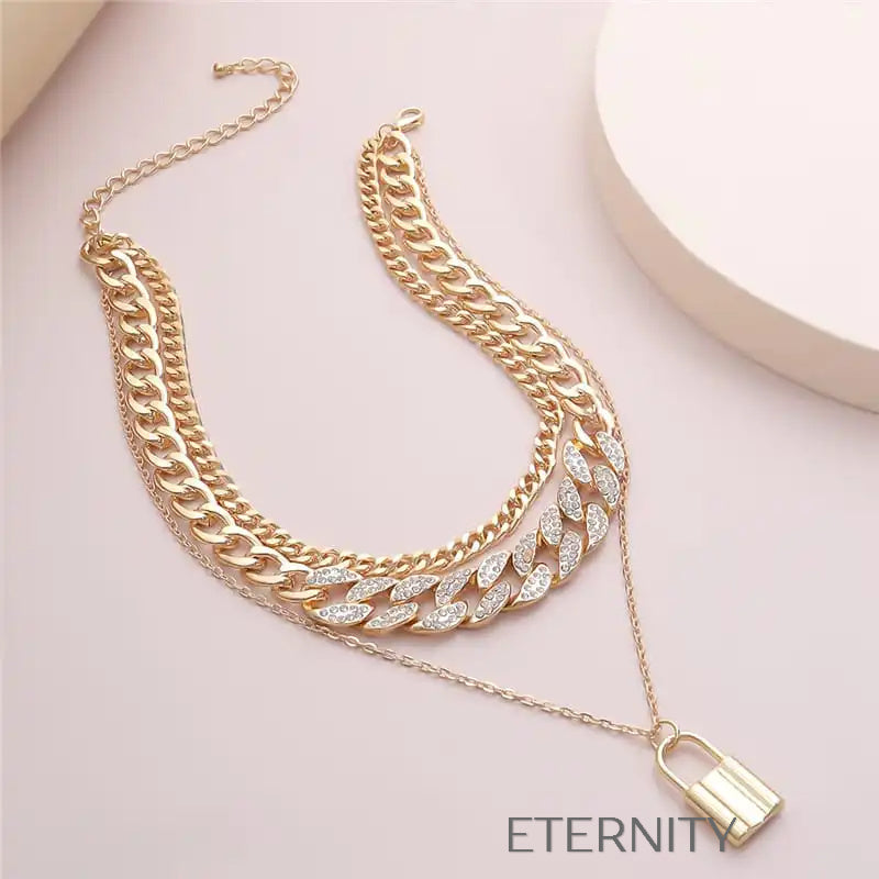Set de Triple Collar de Cadenas con Dije de Candado  Cadenas Dorado Unica Acero Inoxidable  ETERNITY