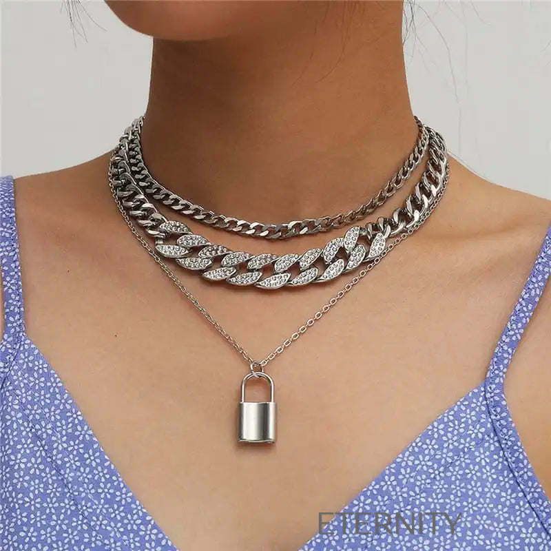 Set de Triple Collar de Cadenas con Dije de Candado  Cadenas Dorado Unica Acero Inoxidable  ETERNITY