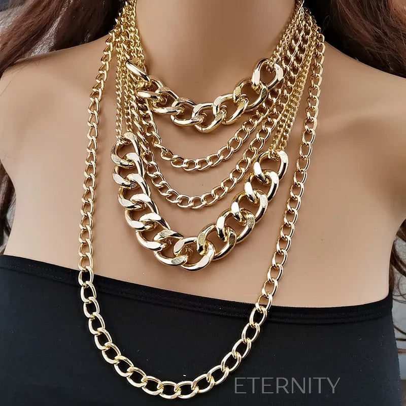 Collar Golden Cascade Multicapa de Eslabones Gruesos  Cadenas Dorado Unica Acero Inoxidable  ETERNITY