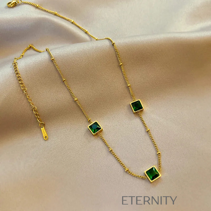 Collar Minimalista Cubos de Esmeralda  Cadenas Dorado Unica Acero Inoxidable  ETERNITY