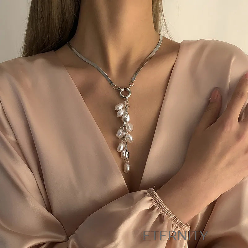 Collar Baroque Cascade Perlas  Cadenas Dorado Unica Acero Inoxidable  ETERNITY
