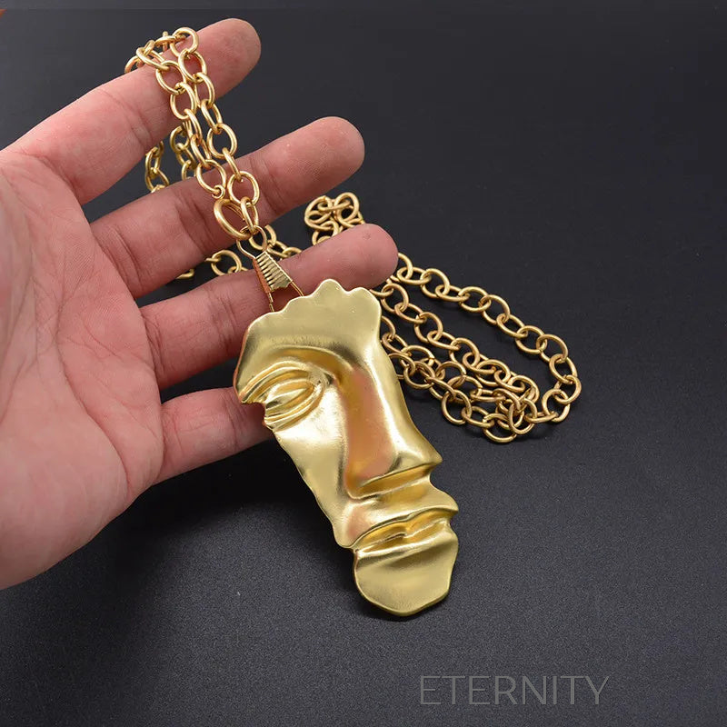 Collar dorado con dije de rostro artístico y cadena gruesa Cadenas Dorado Unica Acero Inoxidable  ETERNITY