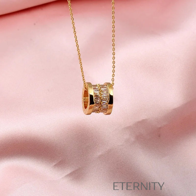Collar  Cylinder con Cristales Baguette y Oro  Cadenas Purpura Unica Acero Inoxidable  ETERNITY