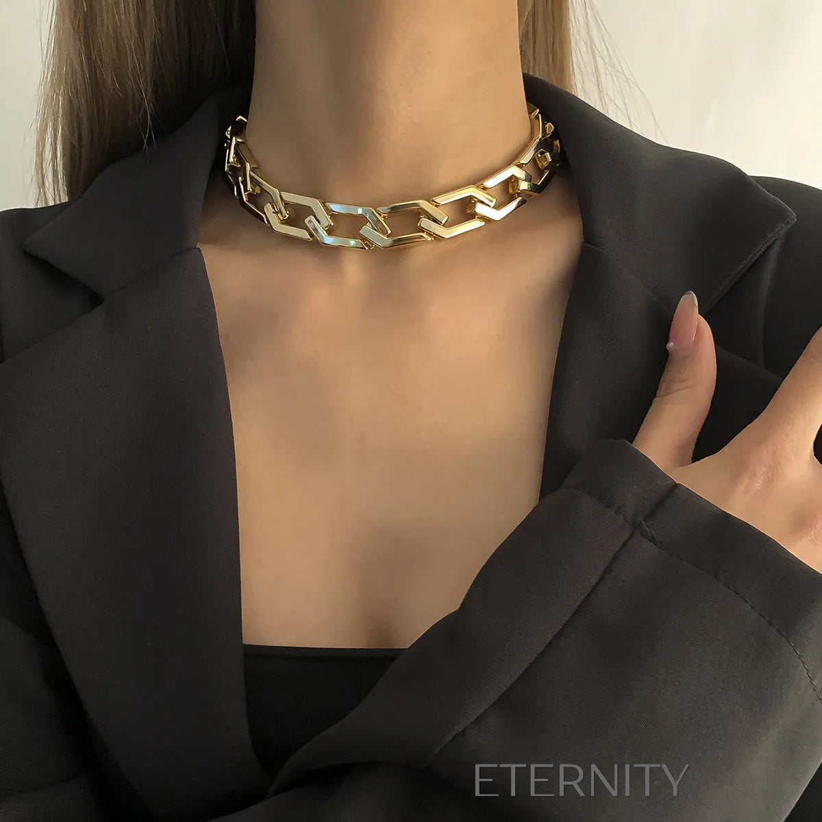 Gargantilla de Eslabones Geométricos  Cadenas Dorado Unica Acero Inoxidable  ETERNITY