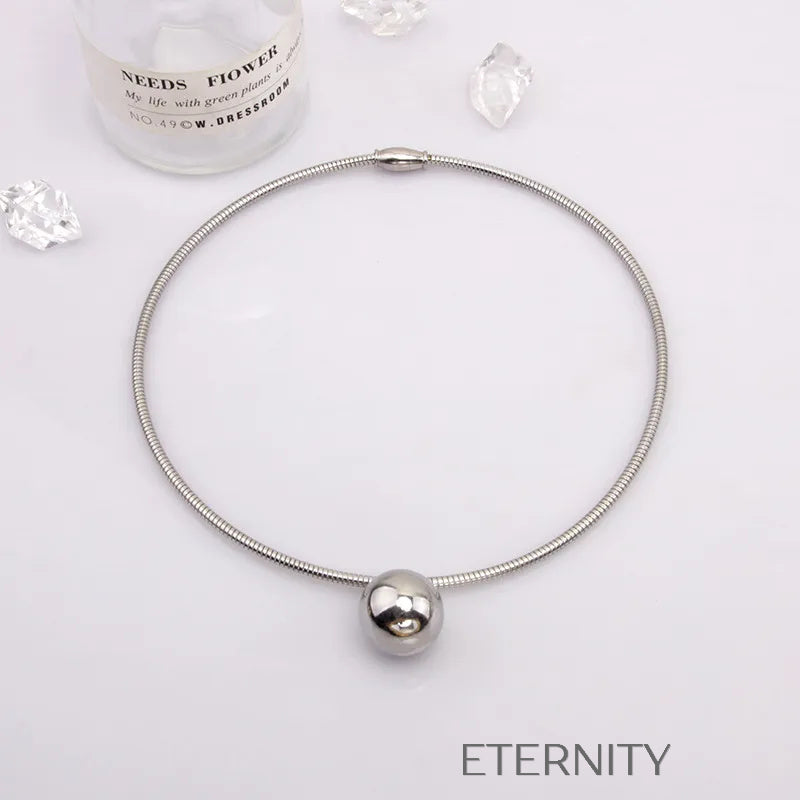 Collar Rígido con Dije de Esfera  Cadenas Dorado Unica Acero Inoxidable  ETERNITY