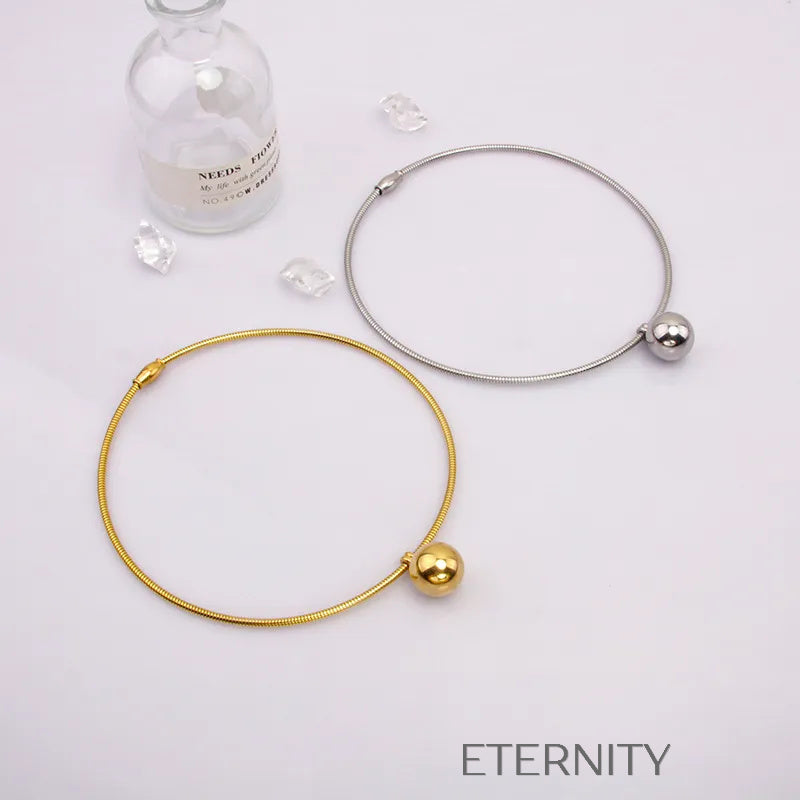 Collar Rígido con Dije de Esfera  Cadenas Dorado Unica Acero Inoxidable  ETERNITY