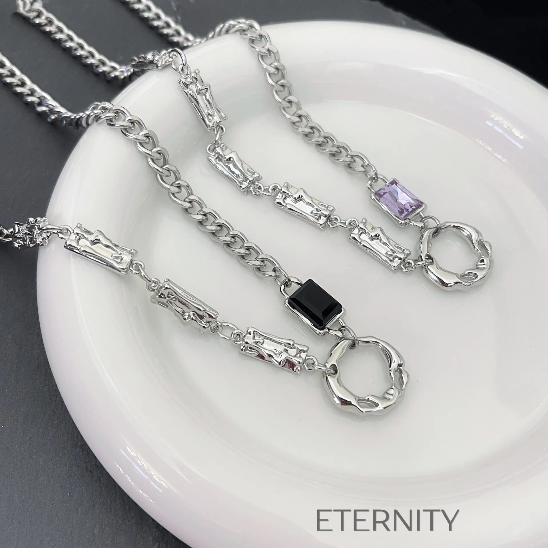 Collar de Cadena Mixta Liquid Link con Piedra Negra y Eslabón Orgánico  Cadenas Plateado Black Acero Inoxidable  ETERNITY