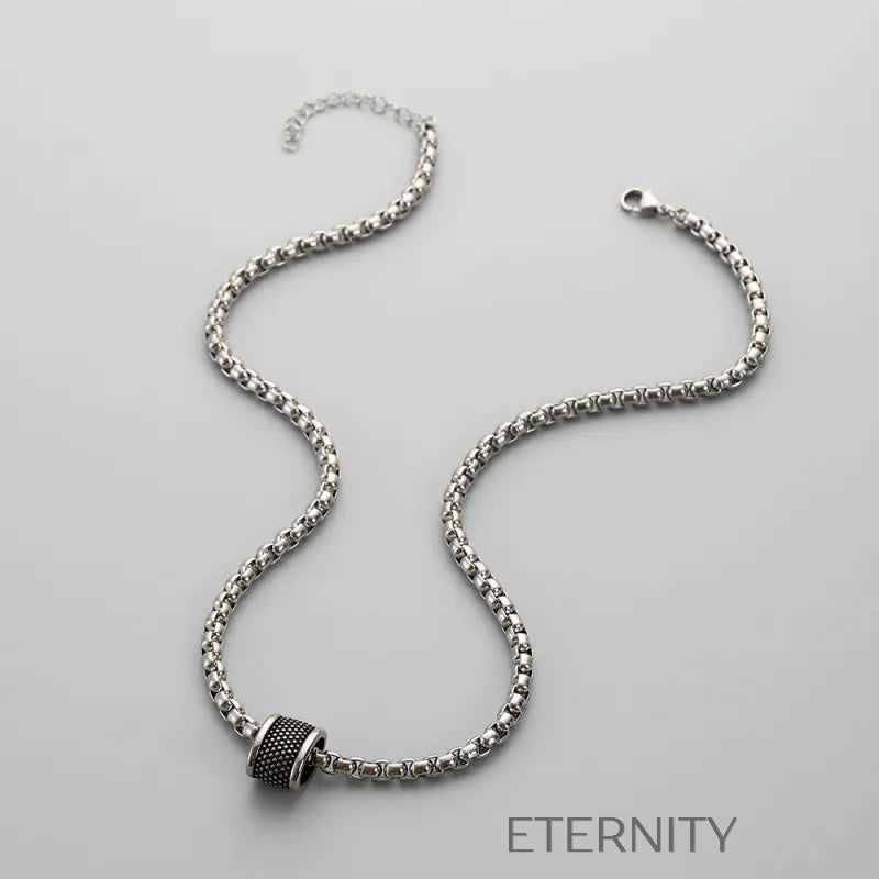 Collar Industrial Essence de Cadena de Caja y Dije Texturizado  Cadenas Plateado Unica Acero Inoxidable  ETERNITY