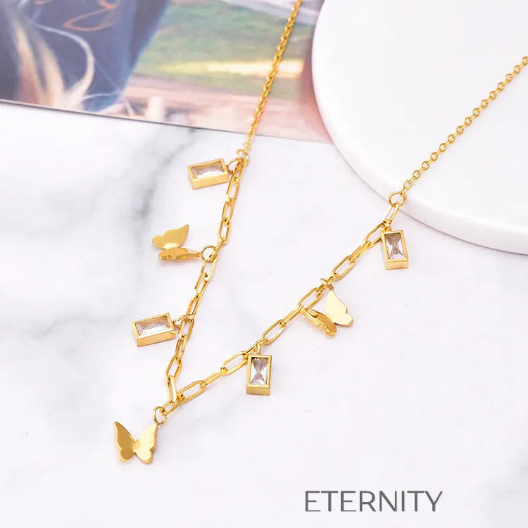 Collar Mariposa Real con Cristales Rectangulares  Cadenas Dorado Unica Acero Inoxidable  ETERNITY