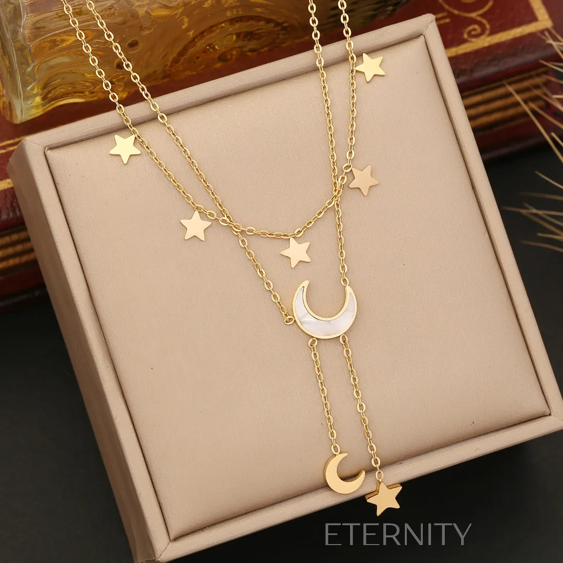 Collar Stellar Cascade Estrellas y Cristal  Cadenas Dorado Unica Acero Inoxidable  ETERNITY