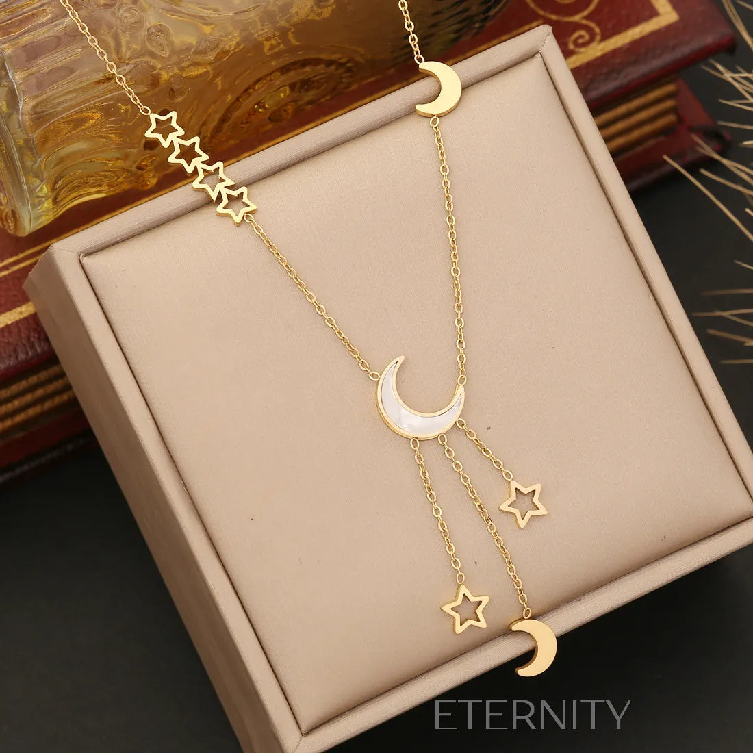 Collar Stellar Cascade Estrellas y Cristal  Cadenas Dorado Unica Acero Inoxidable  ETERNITY