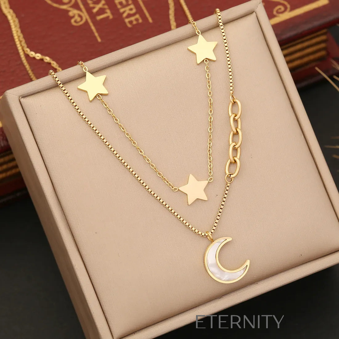Collar Stellar Cascade Estrellas y Cristal  Cadenas Dorado Unica Acero Inoxidable  ETERNITY