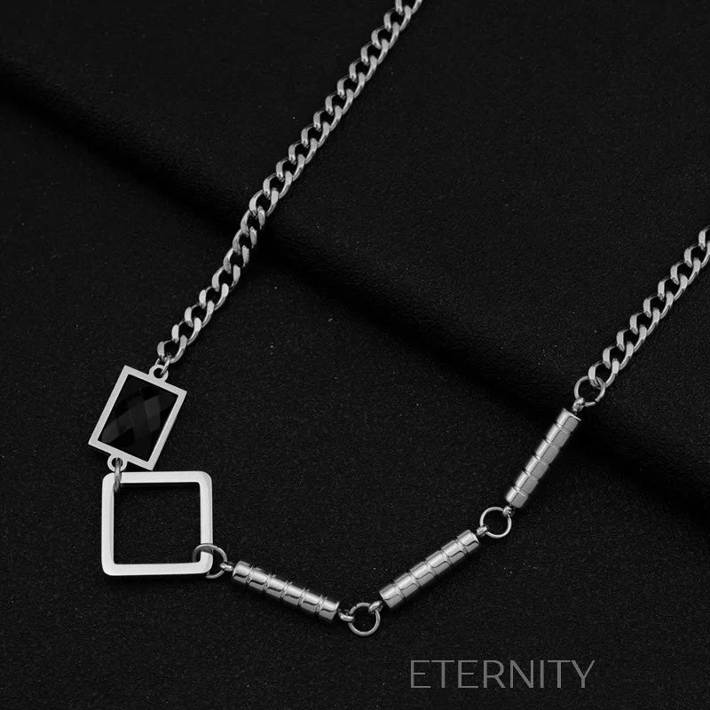 Collar Geometric Noir de Eslabones y Cristal Negro  Cadenas Plateado 40cm Acero Inoxidable  ETERNITY