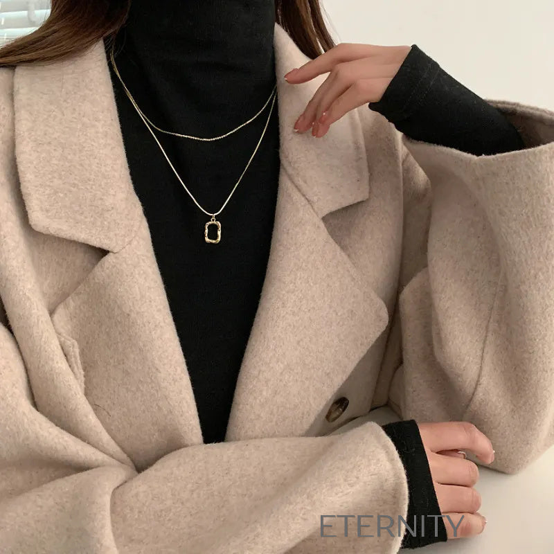 Collar de Doble Capa con Dije Geométrico Orgánico  Cadenas Dorado Unica Acero Inoxidable  ETERNITY