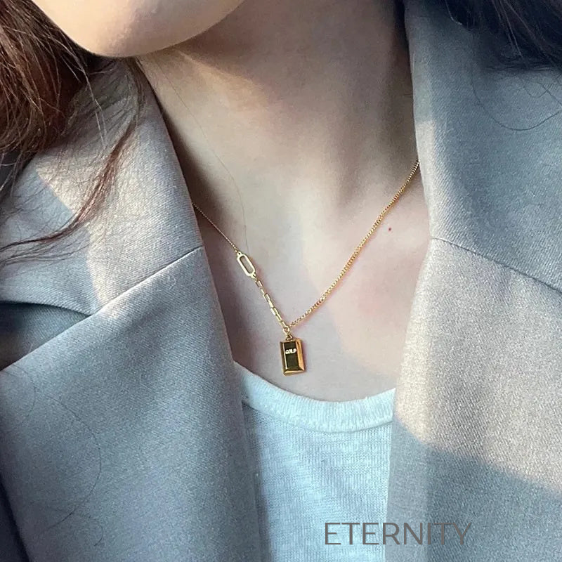 Collar Fortune Bar con Dije de Lingote de Oro  Cadenas Dorado Unica Acero Inoxidable  ETERNITY