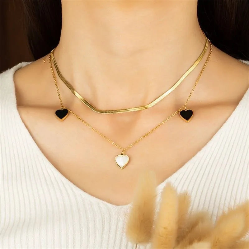 Collar "Dual Love" ETERNITY - Corazones Blanco y Negro