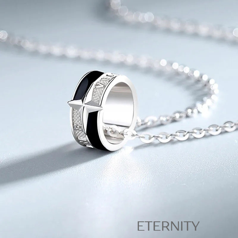 Collar plateado con dije de anillo y estrella en esmalte negro Cadenas Plateado Unica Acero Inoxidable  ETERNITY