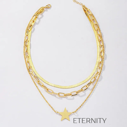 Collar Triple Stellar Layering con Estrella  Cadenas Dorado Unica Acero Inoxidable  ETERNITY
