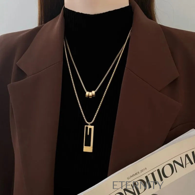 Collar Geometric Noir Doble Capa  Cadenas Dorado Unica Acero Inoxidable  ETERNITY