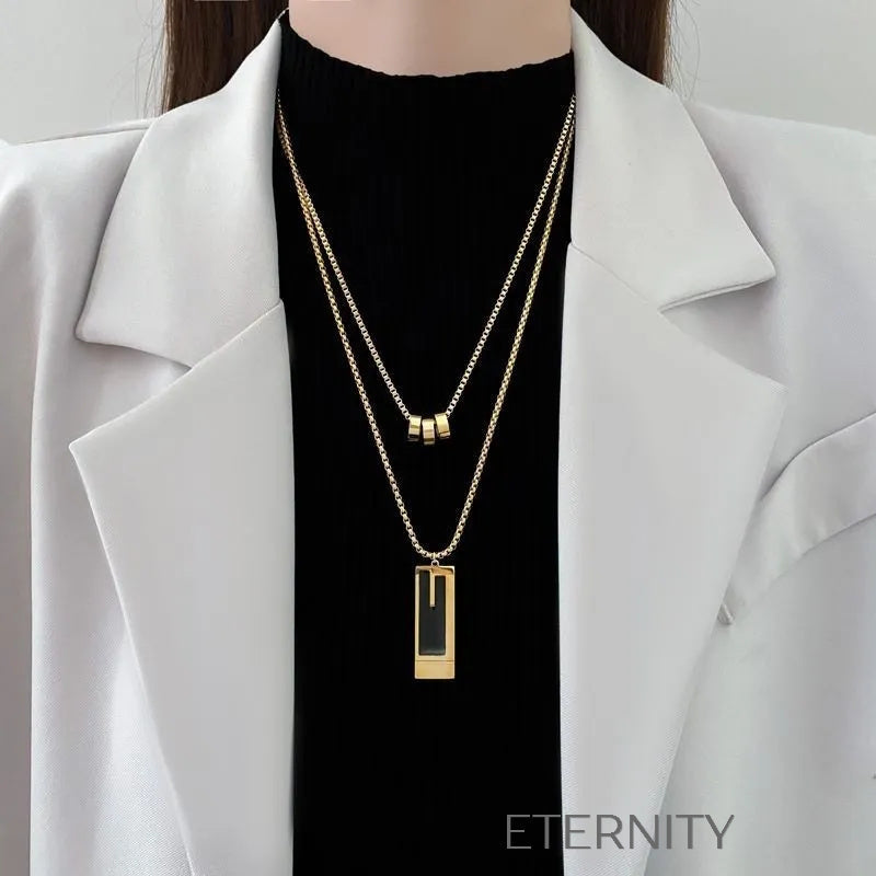 Collar Geometric Noir Doble Capa  Cadenas Dorado Unica Acero Inoxidable  ETERNITY